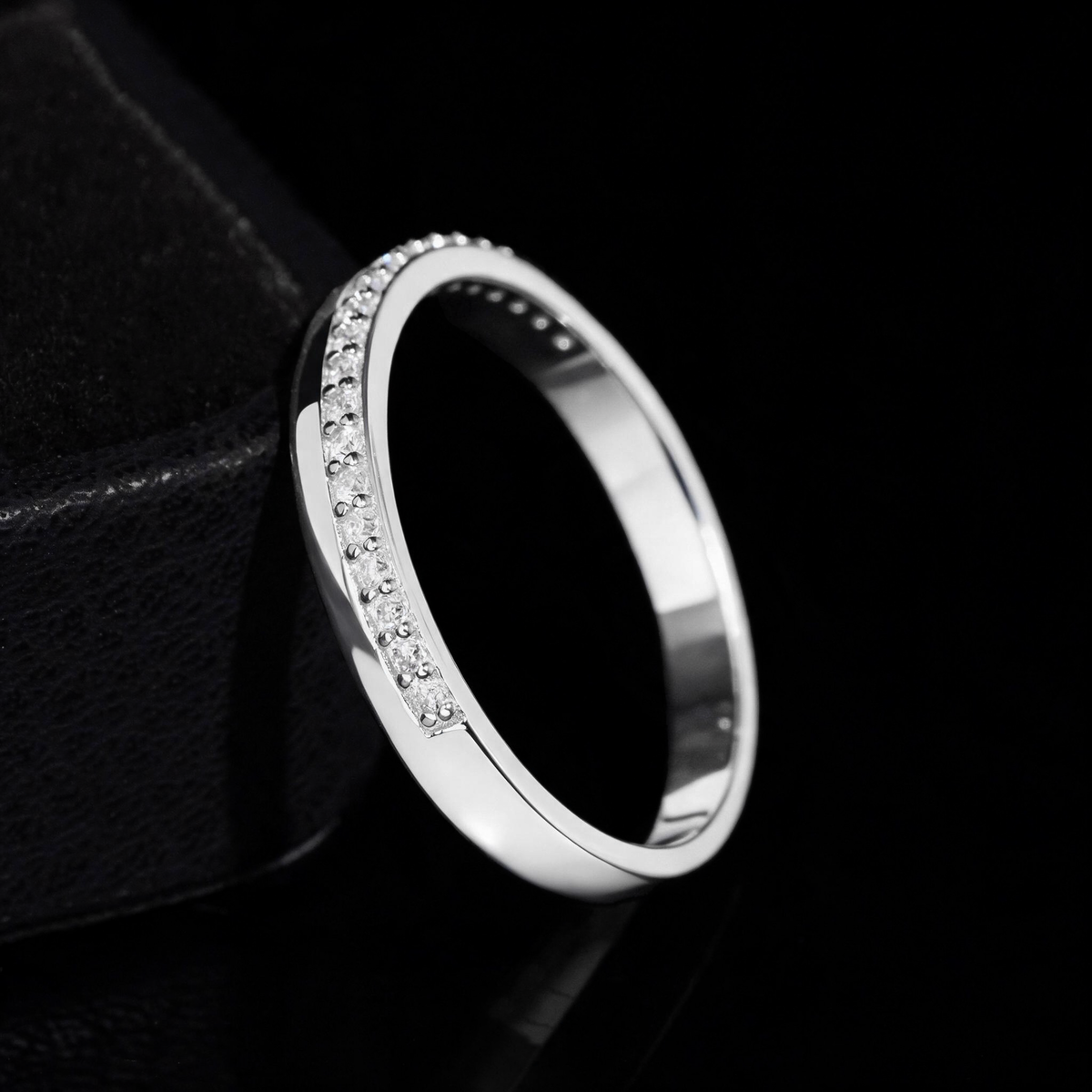 Moissanite Offset Pavé Ring - 925 Silver