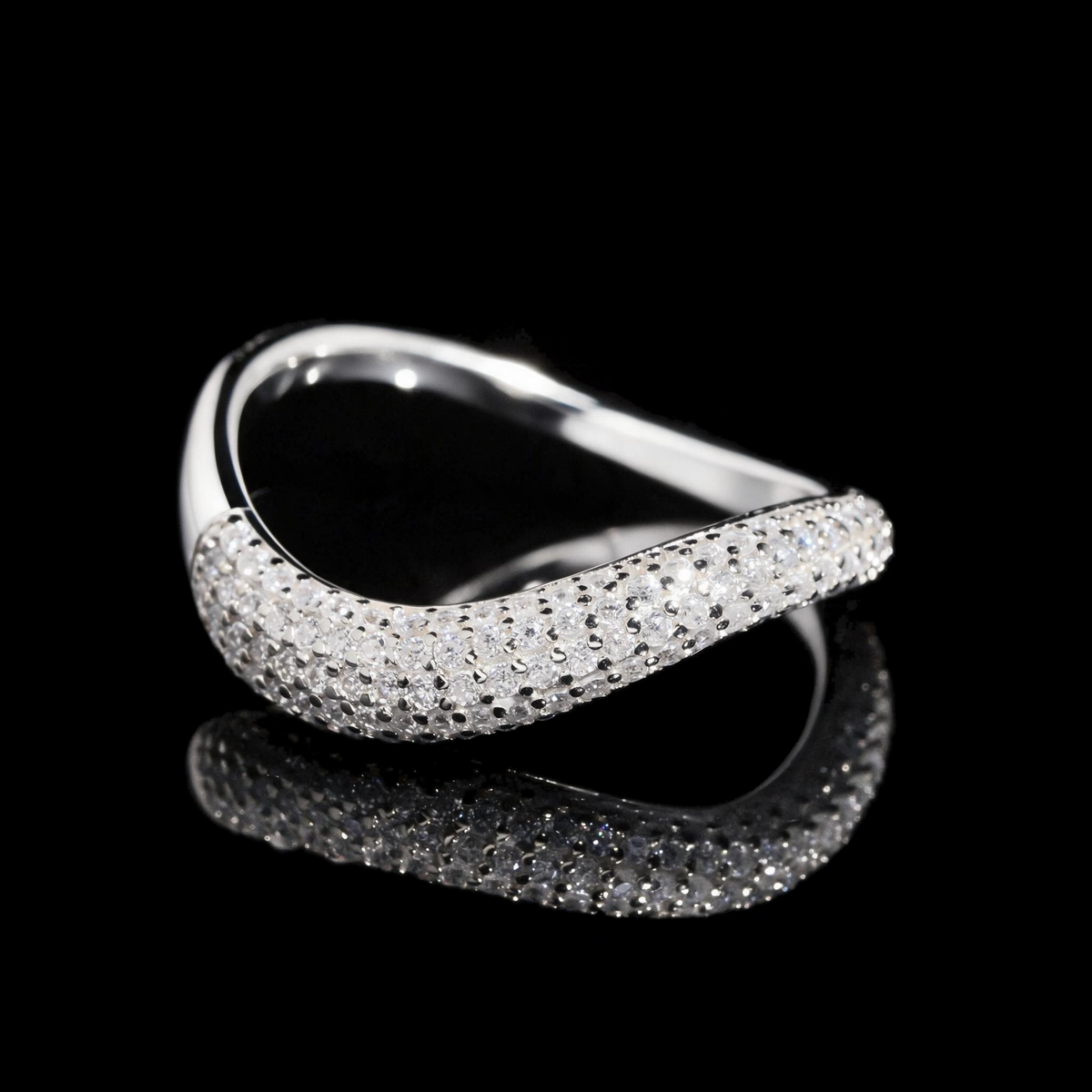 Moissanite Stackable Wave Ring - 925 Silver